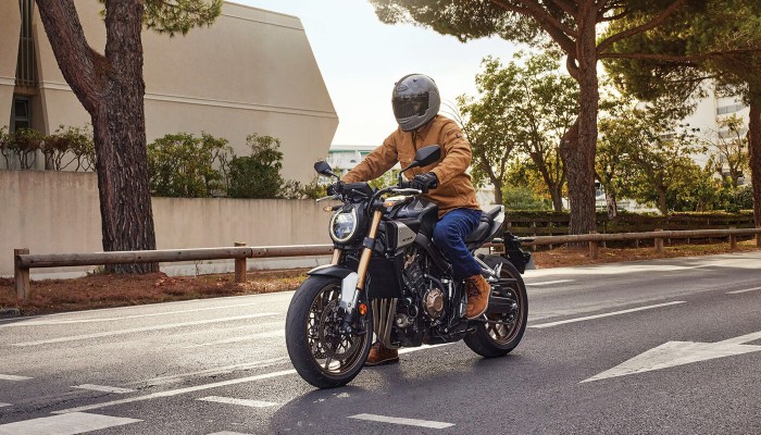 cb650r-e-product-page-zig-zag-img1-1400x800-01