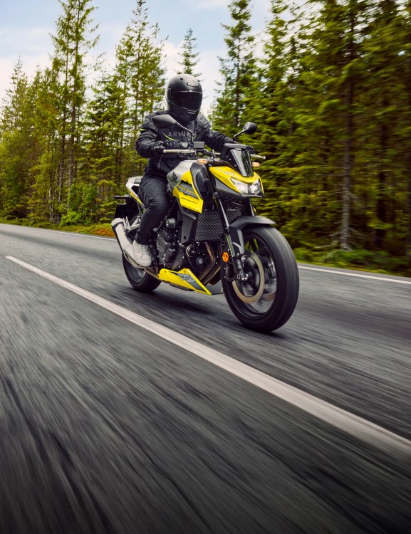 2026-cb750-hornet-e-clutch-product-page-header-mobile-1600-x-2080