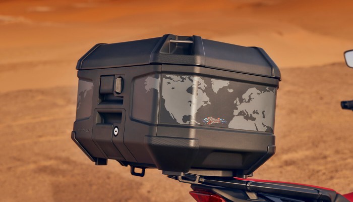 crf1100africatwin-dct-product-page-zig-zag-img3-1400x800