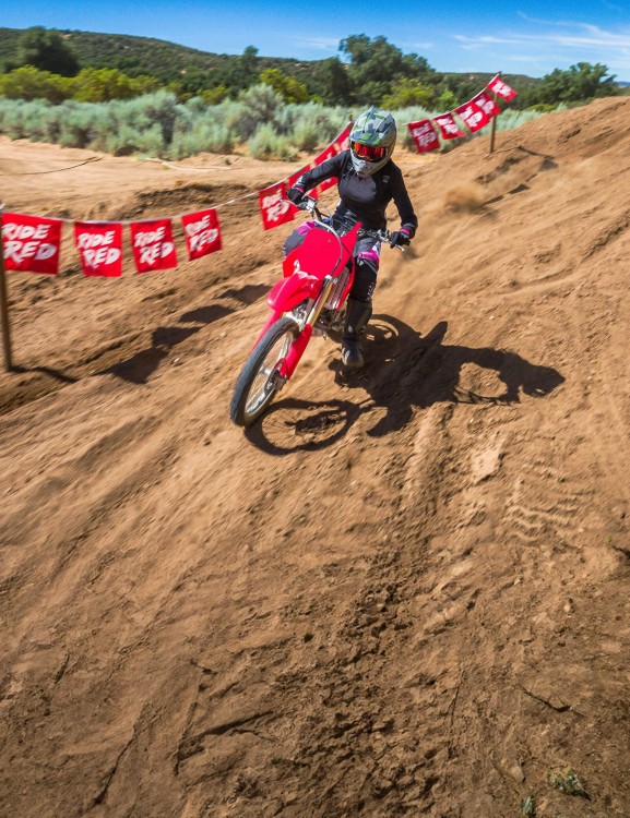 CRF150R crf150r-product-page-hero-mobile-1600x2080