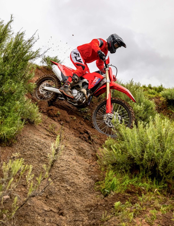crf250rx-product-page-hero-mobile-1600x2080