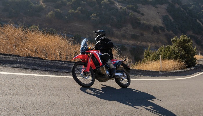 crf300l-rally-product-page-zig-zag-img1-1400x800-01