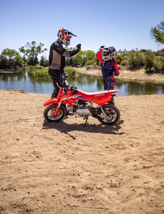 CRF50F crf50f-product-page-hero-mobile-1600x2080