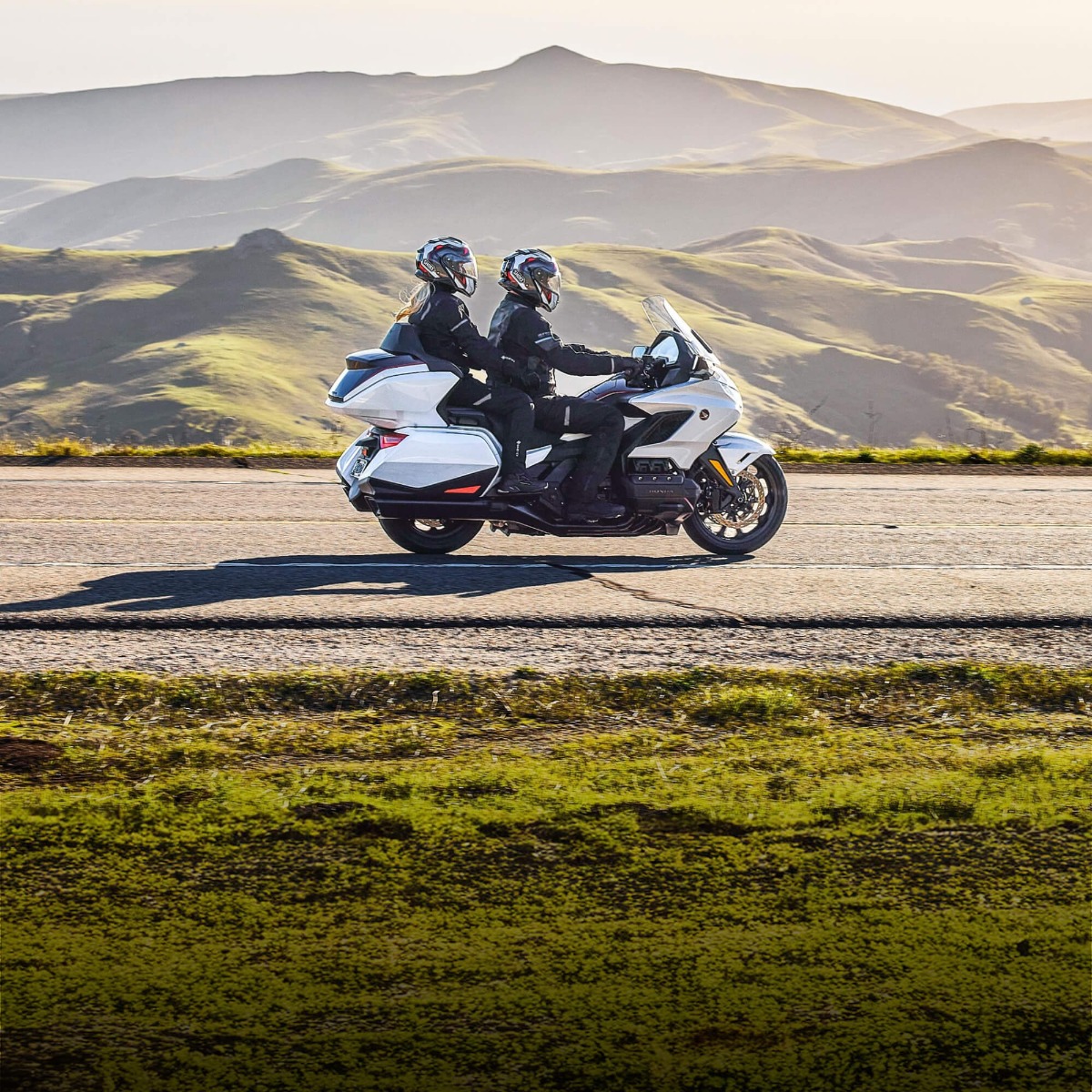 Honda_Motorcycle_Product_Category_Banners_Square_Touring_2000_x_2000