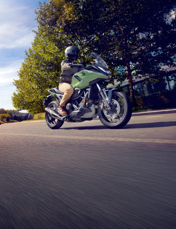 nc750x-product-page-hero-mobile-1600x2080-1600-x-2080-v5