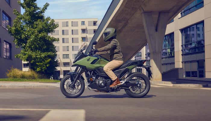 nc750x-product-page-zig-zag-img1-1400x800-1400-x-800-v5