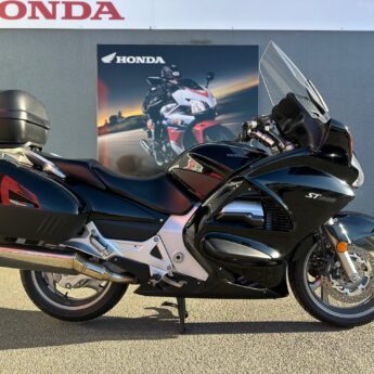 2011 HONDA ST1300 Image 1
